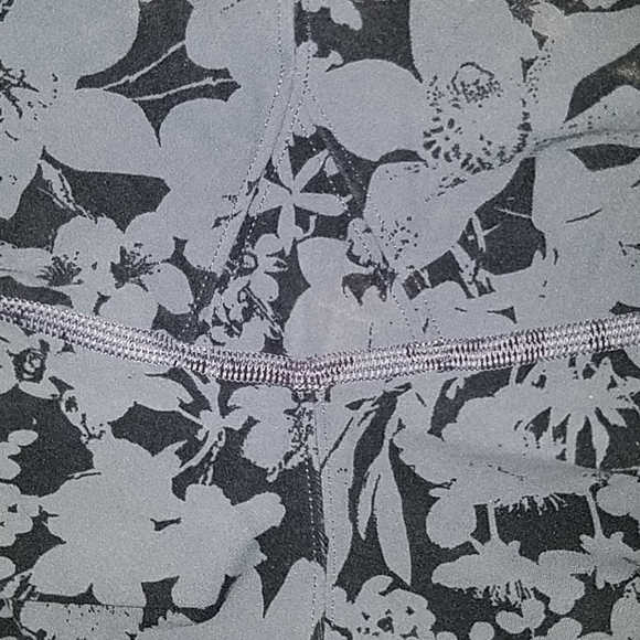 Lululemon efflorescent nebula nulu all you do crop - Picture 16 of 16